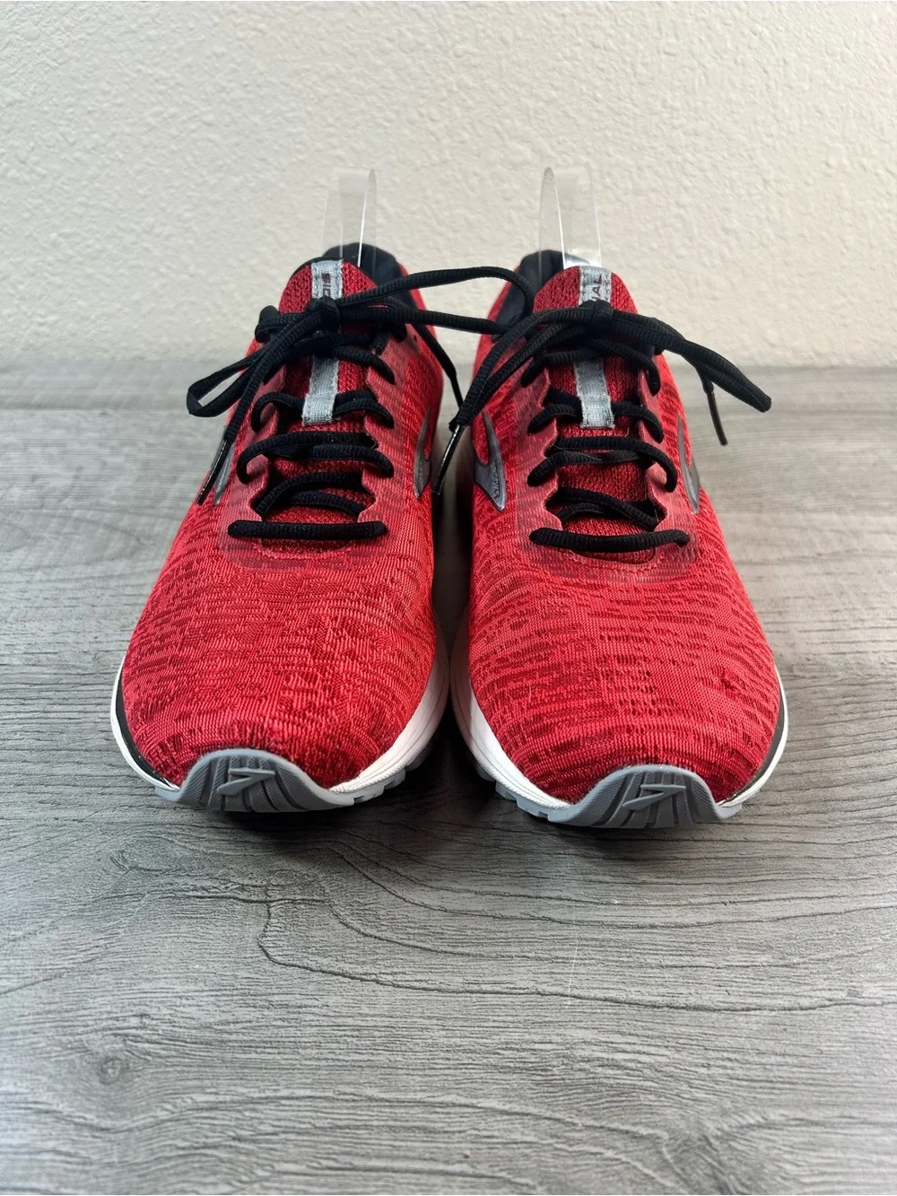 Brooks Signal Men’s Size 12 Red Running Shoes with Black Laces Sneakers Medium D